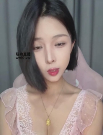 高颜值美女绿帽羞辱